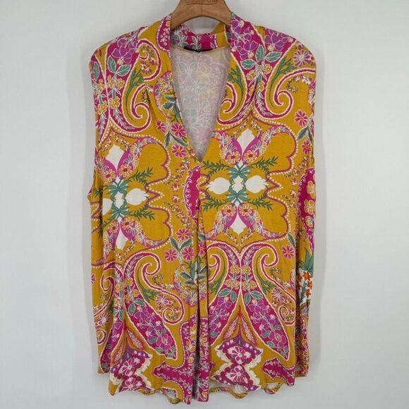 Cable and Gauge Womens top size 1X v Neck Floral Paisley Blouse Yellow knit - Picture 2 of 11